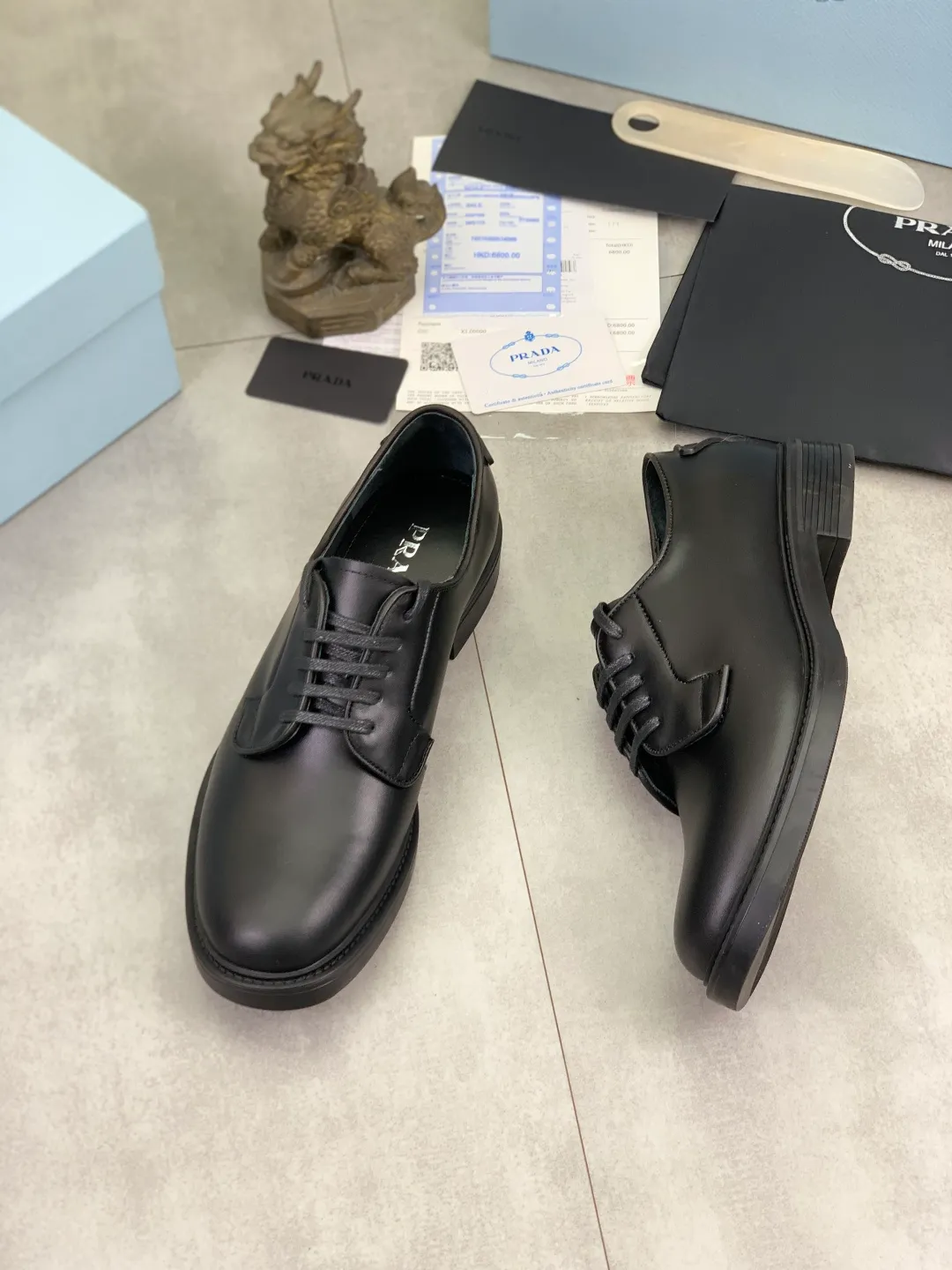 Men's Men's Shoes💰P640💰[New Style] High Quality Water-dyed Niuli 🆘[PRADA] Prada's latest casual business leather shoes for men! Listed simultaneously! The fabric is made of specially imported original calfskin, and the interior is made of imported water-dyed cowhide. It is absolutely luxurious and leads the fashion trend. High-end combination rubber outsole, size: 38-44 (45 and 46 can be customized) 3️⃣ colors available